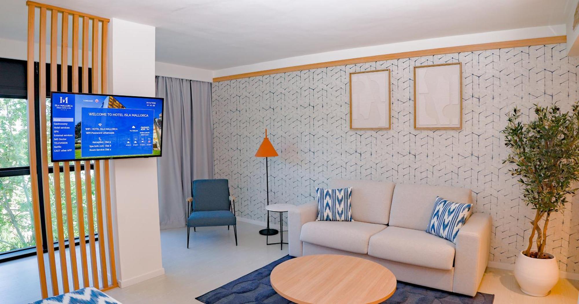 Junior Suite Hot Tub